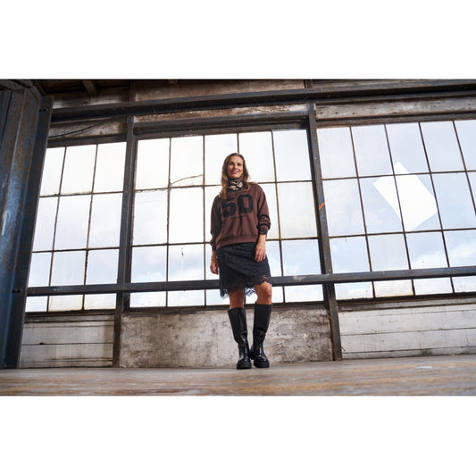 MARTA Geyser pitsihame naisellinen hame ilmavalla materiaalilla ja pitsiyksityiskohdilla, pehmeä alushame ja joustava vyötärö – arkeen ja juhlaan.