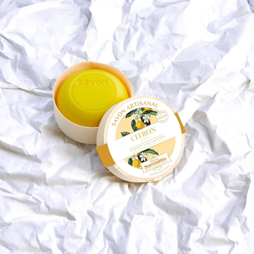 Lemon-saippua PEFC-puurasissa, raikas ja virkistävä sitruunasaippua, käsintehty ja ekologinen lahjatuote