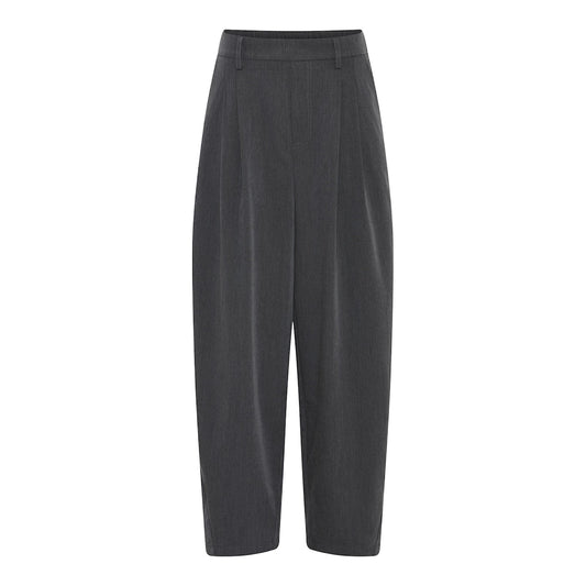 Beate 2 harmaat leveälahkeiset housut naisellinen, joustava vyötärö, kauniisti laskeutuvat lahkeet – mukavat ja tyylikkäät syyshousut.