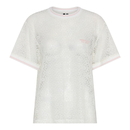 Pitsinen lyhythihainen paita pikeekauluksella.