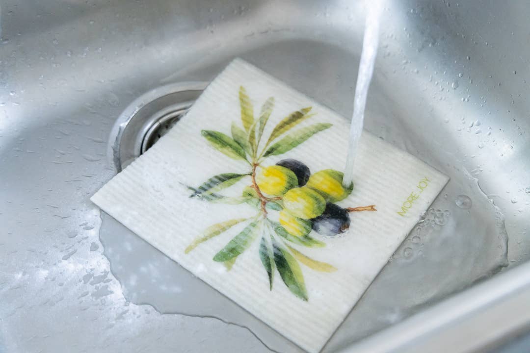 Design tiskirätti Oliivit – ekologinen ja kompostoitava tiskirätti