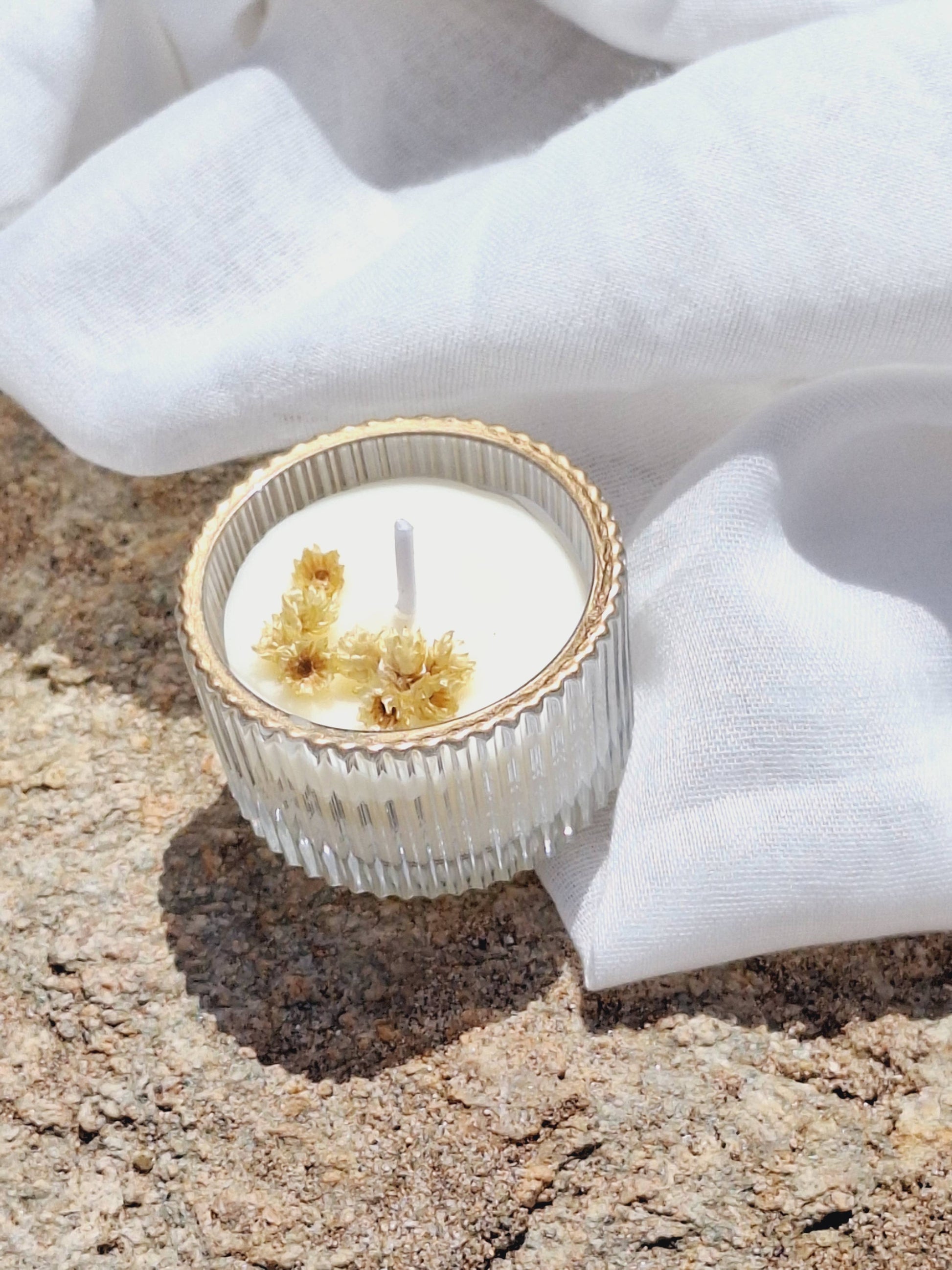 Käsintehty soijavahakynttilä lasipurkissa, sweet orange- ja salvia-eteerinen tuoksu, puuvillasydän