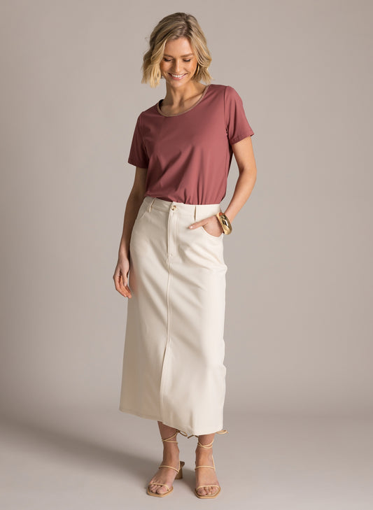Kaia slim fit T-paita kimallusreunuksella ja pyöreällä pääntiellä