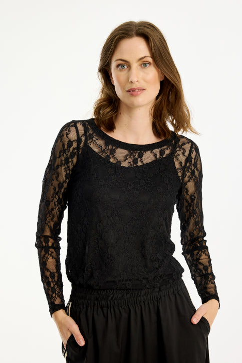 Kia pitkähihainen pitsipaita iN FRONT, kaunis ja naisellinen musta pitkähihainen paita naisille.