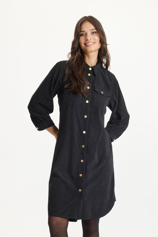 Mallery-mekko iN FRONT – naisellinen ja laskeutuva mekko arkeen ja juhlaan