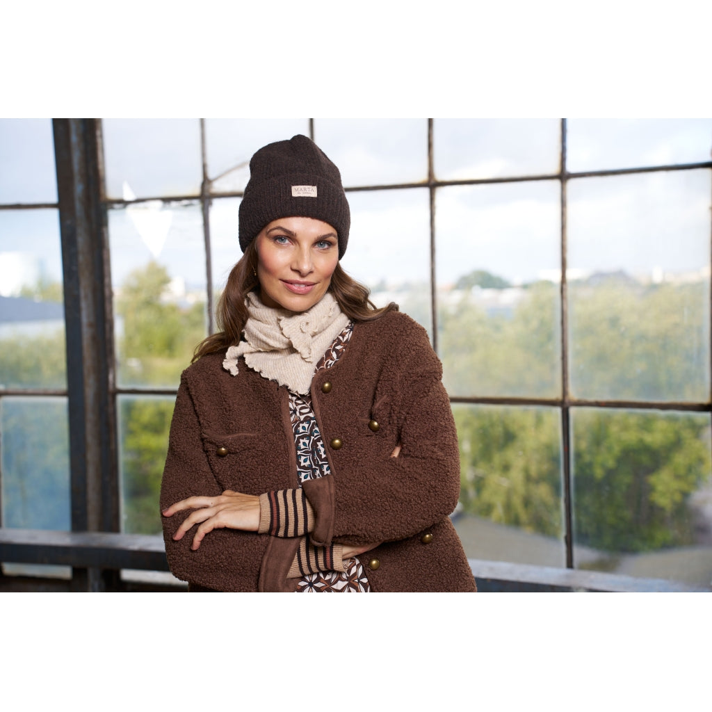 MdcAgnete Scarf -kolmiohuivi, pieni ja lämmin arjen asuste.