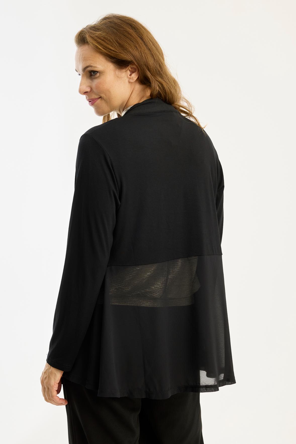 Minna-neuletakki iN FRONT – kevyt, ilmava ja monikäyttöinen heittotakki, sopii mekon tai topin päälle