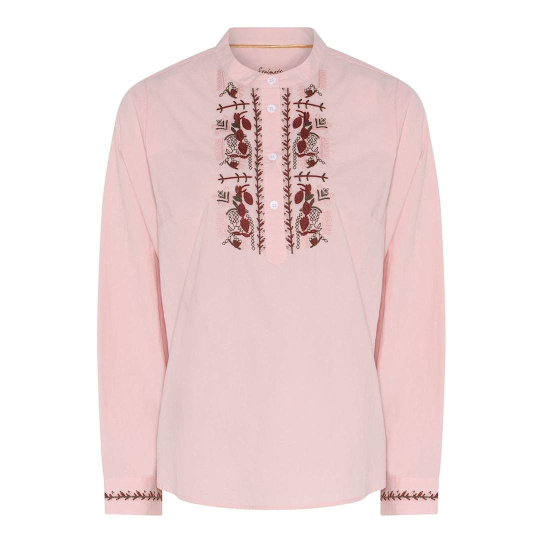 Sasha 2 -paita brodeerauksella, kevyt ja raikas kesäpaita lyhyellä napituksella