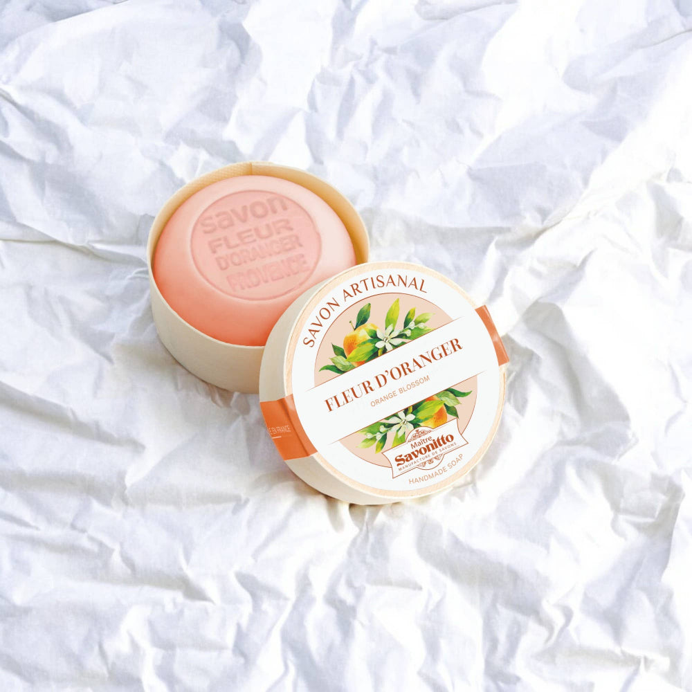 Orange Blossom -saippua puurasissa, kosteuttava manteliöljysaippua, raikas appelsiininkukkatuoksu, käsintehty saippua