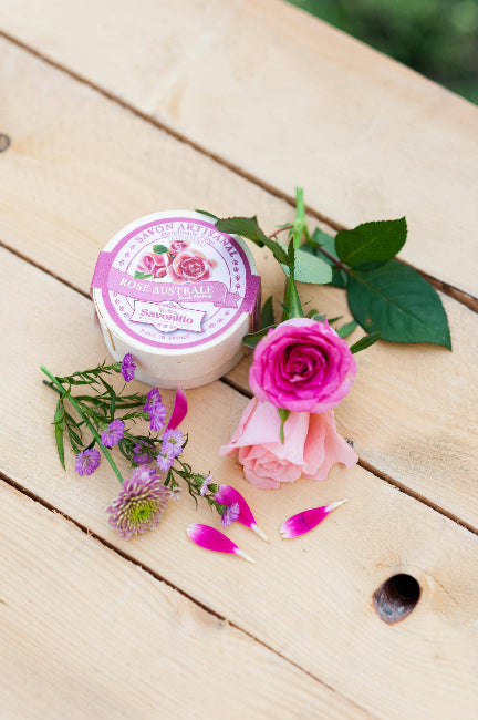 Rose-saippua manteliöljyllä, kuoriva kukkaissaippua kanervankukalla, ylellinen ja kosteuttava käsintehty saippua