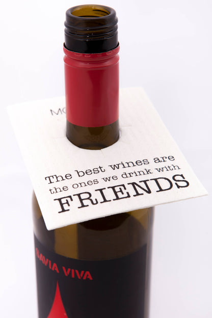 Viinipullon kaulus Friends– ekologinen, 100 % biohajoava kaulus, joka suojaa pullon ja on helppo puhdistaa käytön jälkeen.