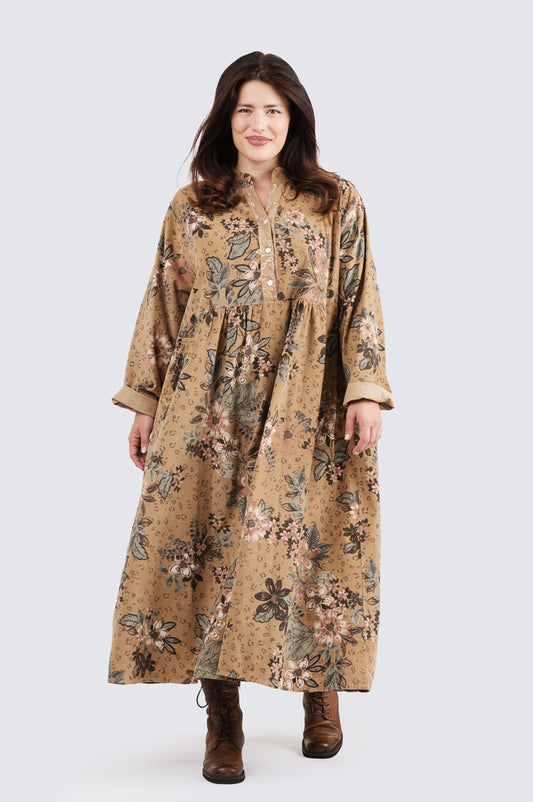 Laura-samettimekko Kotirouva – pehmeä puuvillamekko paljeteilla ja kukkakuosilla, yhden koon malli