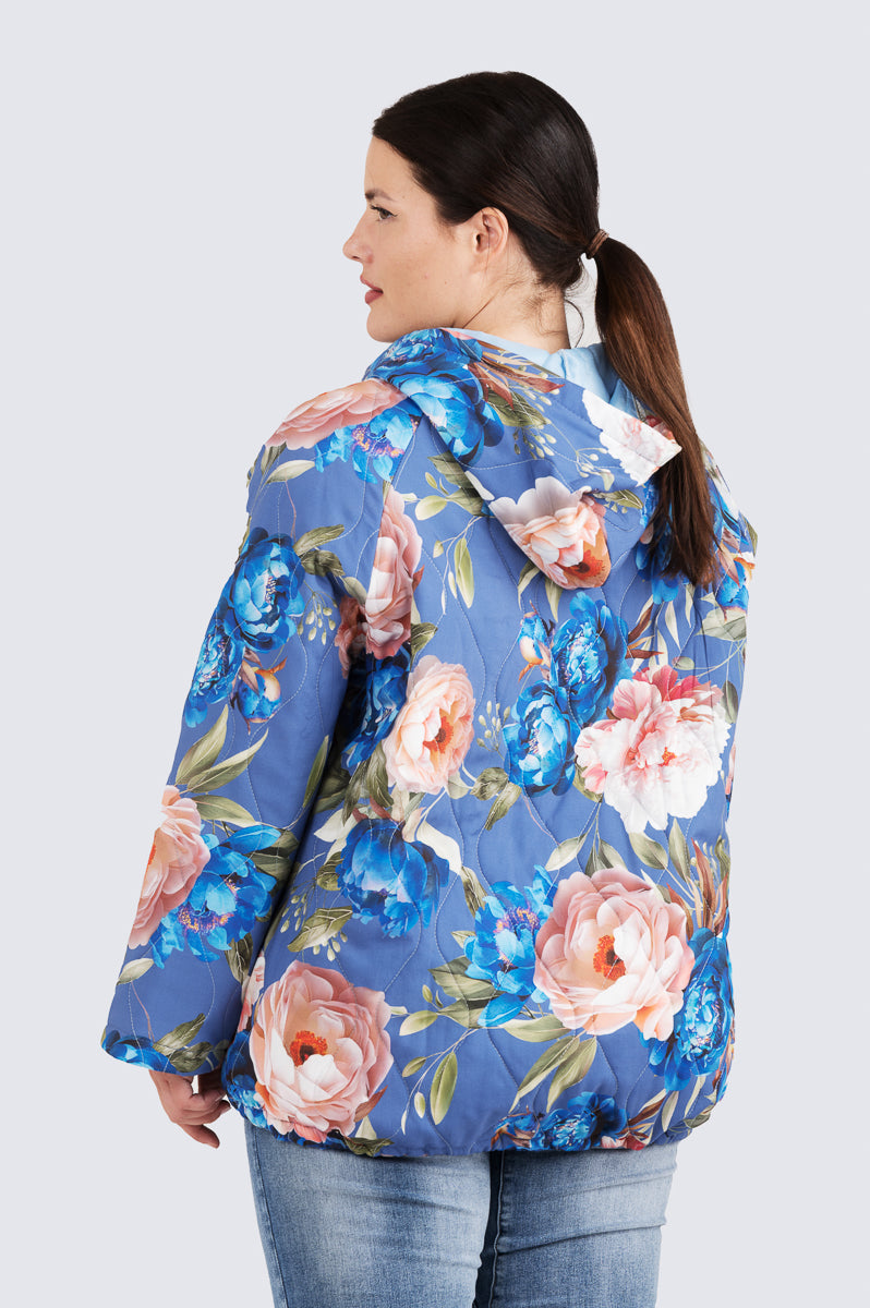 Salme-tikkitakki Ruusu Kotirouva – kevyt kukkakuosinen tikkitakki hupulla ja vetoketjulla